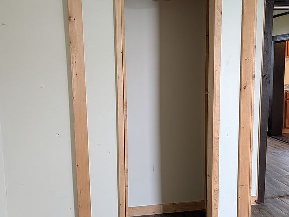 2nd image of 526 W 26th St