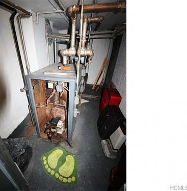 5th image of 345 Bronx Park Ave