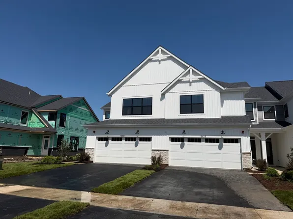 15451 W Amelia Cir, Lockport, IL 60441