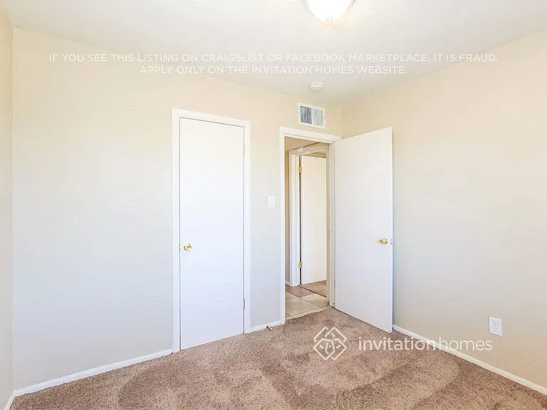 840 E Mountain View Rd — Photo 13