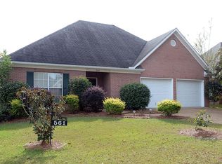 561 Spring Lake Dr, Pearl, MS 39208