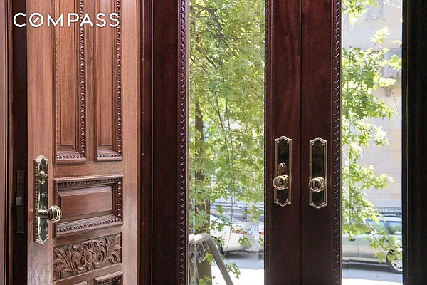 Sold by Compass | media 27