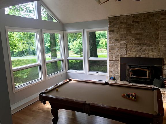 3rd image of 561 Pinedale Dr