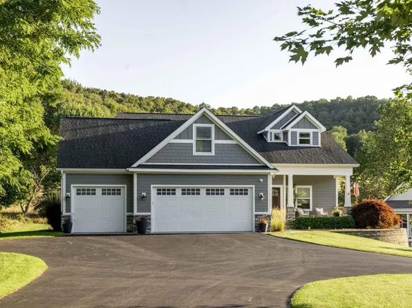 10505 W Pitch Apple Ln, Empire, MI 49630