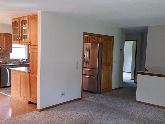 3rd image of 1711 Southbrook Dr