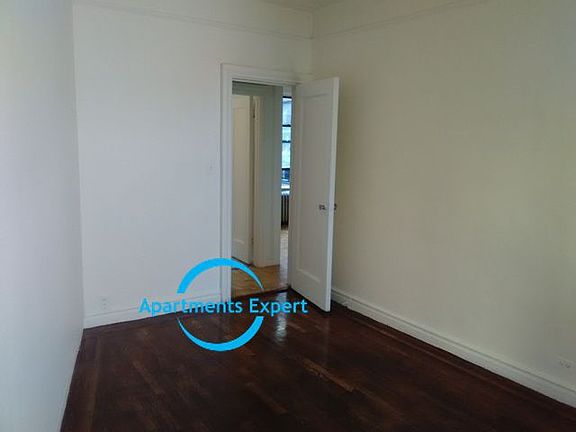3rd image of 3806 Bailey Ave APT E10