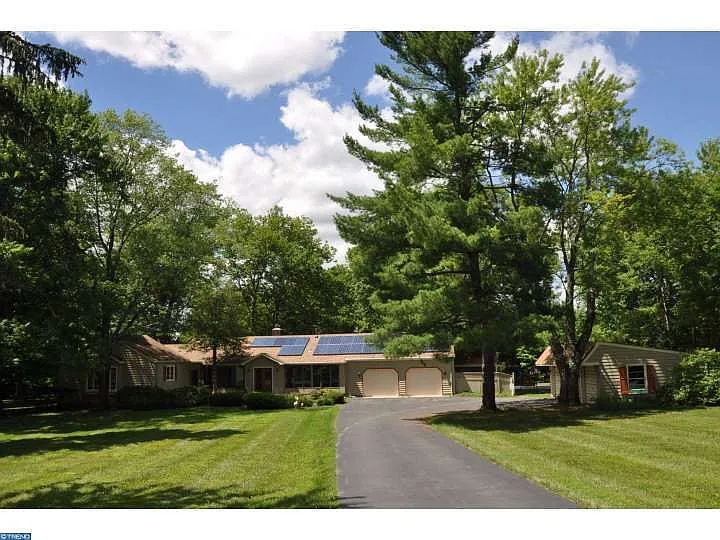 704 Rosedale Rd photo 1
