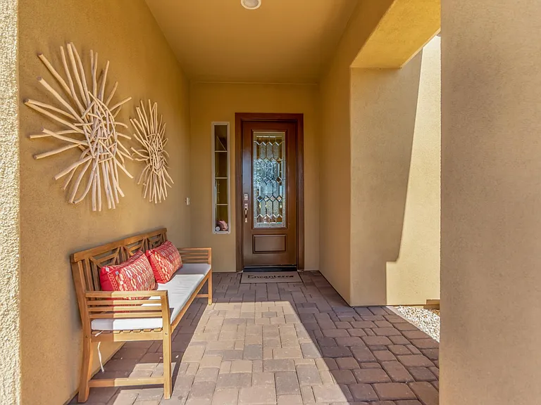 628 E Peach Tree St — Photo 11