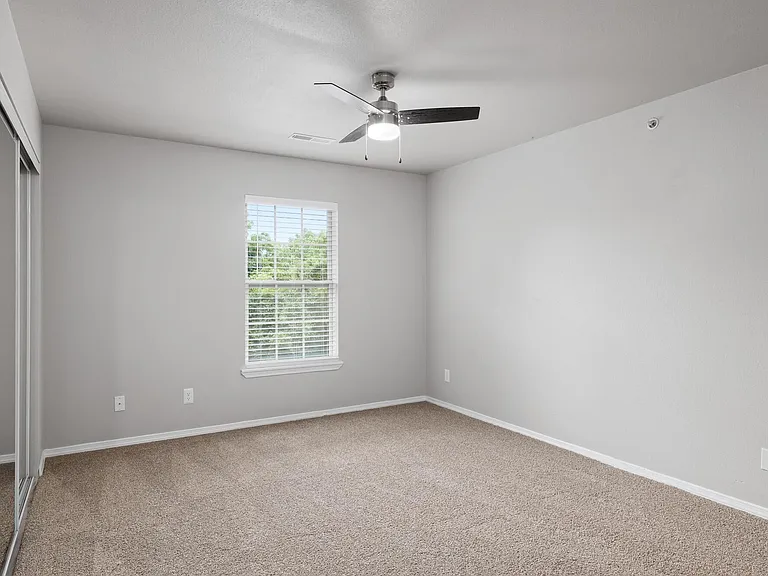 Sherwood Village Apartments — Photo 16