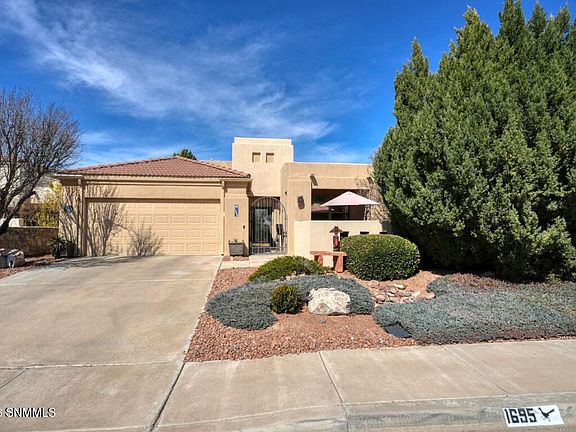 3rd image of 1695 Boulders Dr