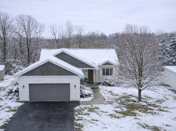 1389 Mallard Ln, New Richmond, WI 54017