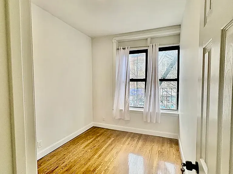 5417 5th Ave #2F — Photo 2