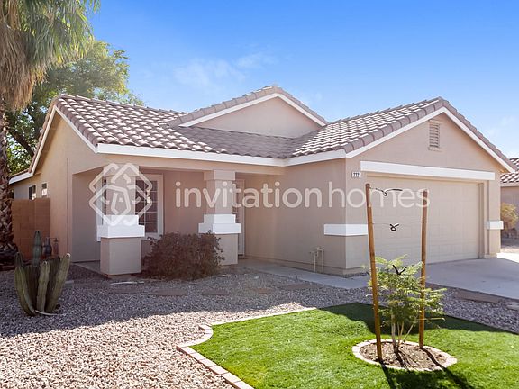 2nd image of 2325 E Browning Pl