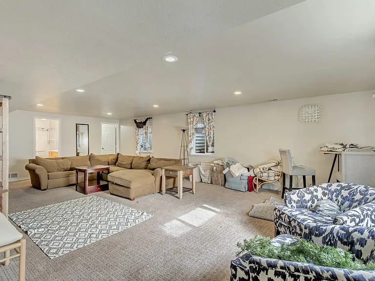 1105 S 1420 E — Photo 12