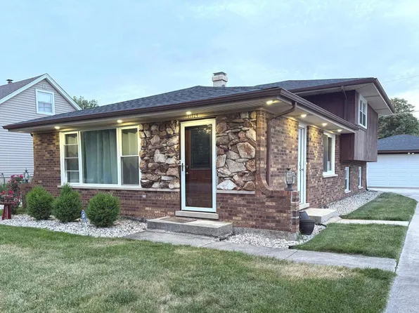 11529 S Laramie Ave, Alsip, IL 60803