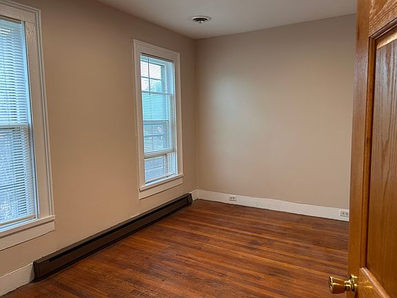 4th image of 136 N Main St #2