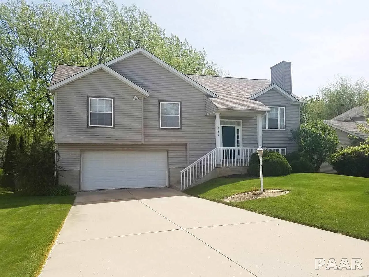 3627 W Richwoods Blvd photo 1