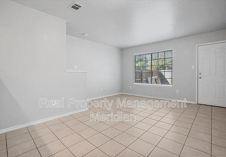 1920 Saint Louis Ave — Photo 2