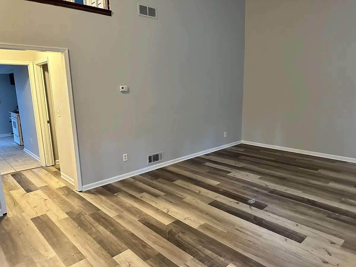 Building Photo - 417 Patrick Henry Ct #1