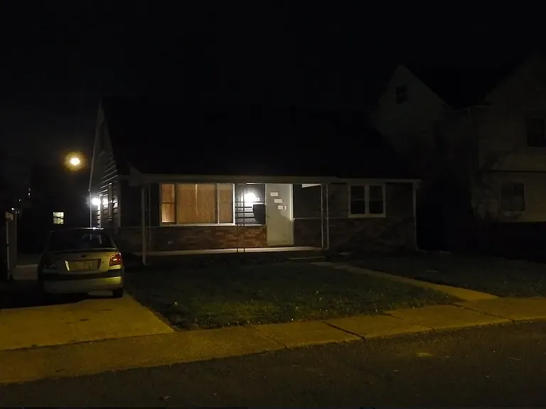 28th St NE — Photo 8