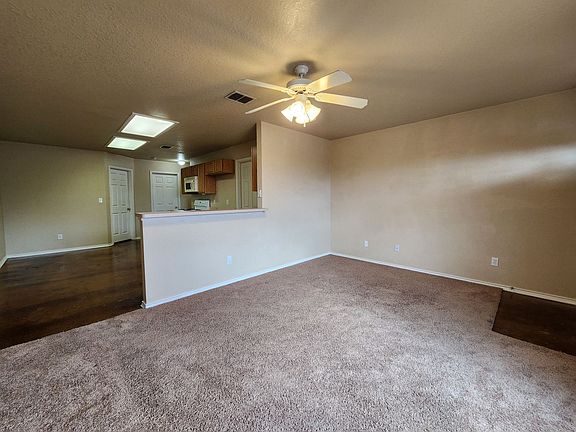5th image of 1013 Misty Acres Dr