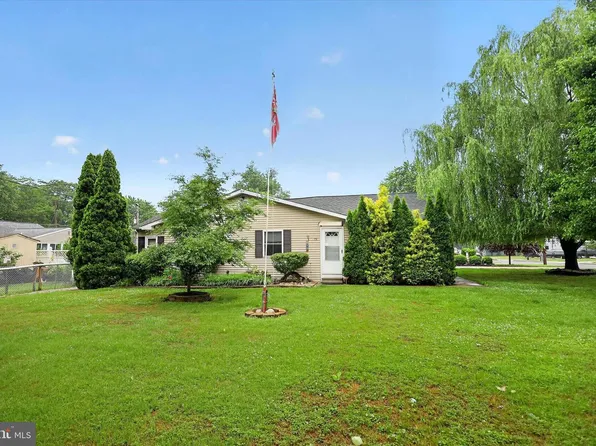 79 Miramar Dr, Pennsville, NJ 08070