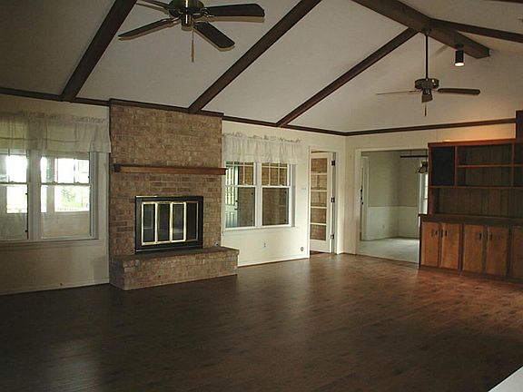extra large family room with recent laminate flooring