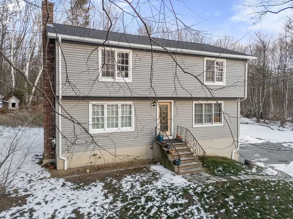 48 Reservoir St, Leicester, MA 01524