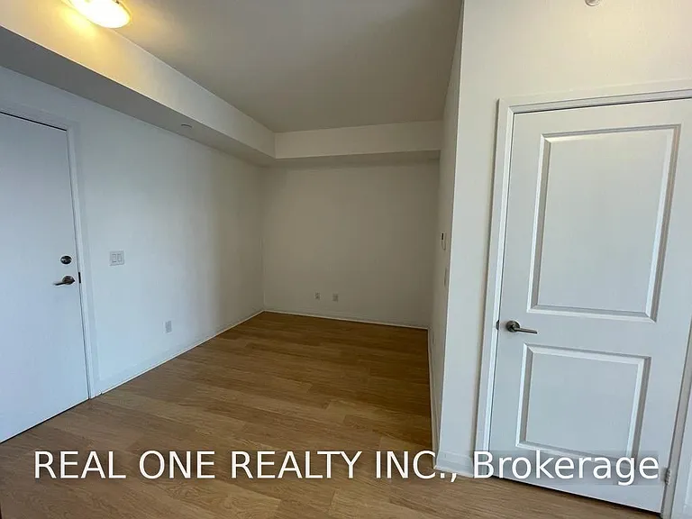 55 Oneida Cres #1605 — Photo 9