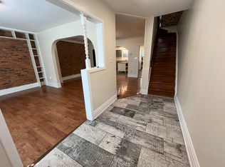 236 Sydenham St, Kingston, ON K7K 3M5