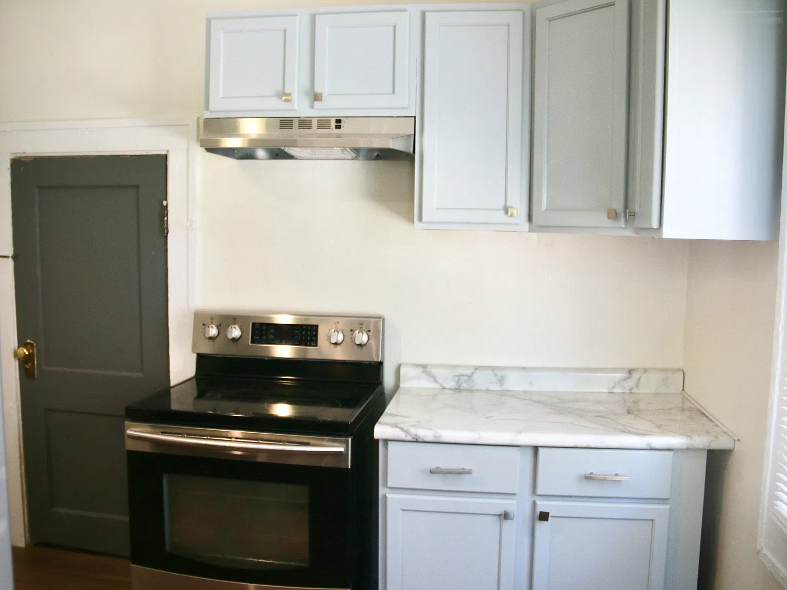 3 bed, 1500 sqft, $1,600 — Photo 2