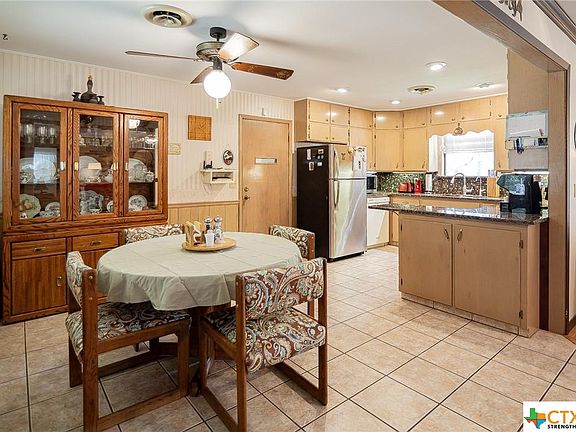 5th image of 839 Westwood Dr