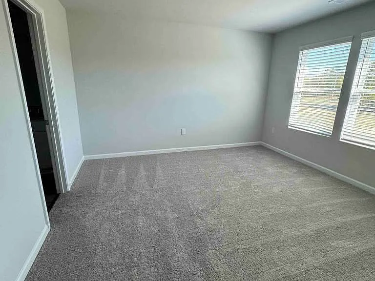 271 Oakwood Dr — Photo 7