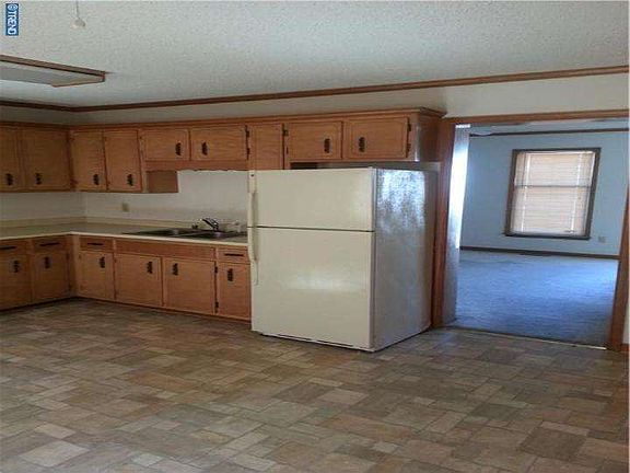 4th image of 1210 Apple St