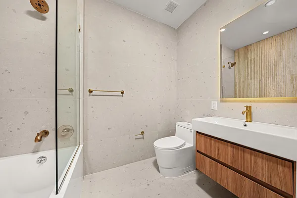 Rented by Nooklyn NYC LLC | media 7