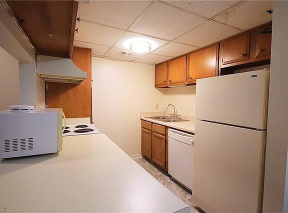 5th image of 1207 Jackson Ave APT 202
