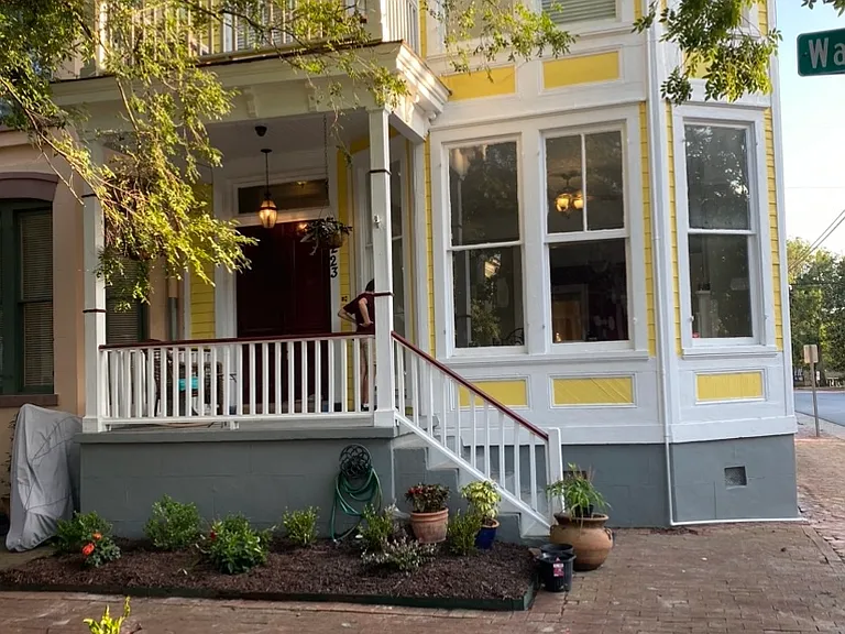 223 W Waldburg St #A — Photo 31