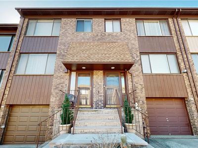 230 Grasmere Dr, Staten Island, NY, 10305