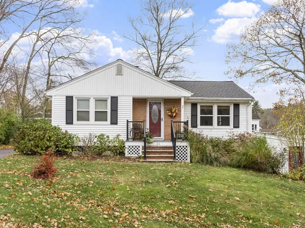 26 Long Lake Rd, Littleton, MA 01460