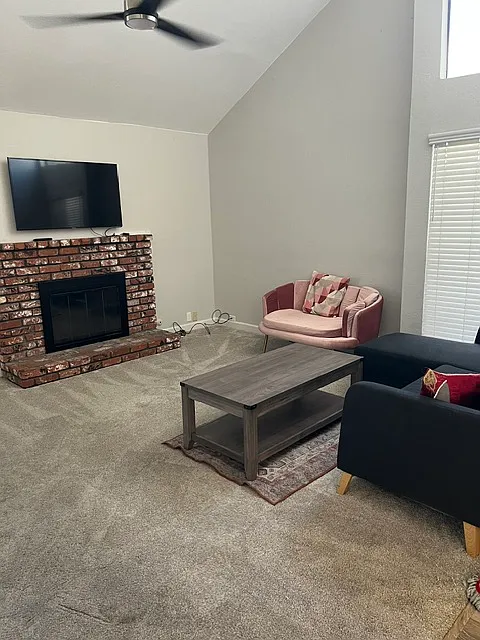 381 E Nees Ave — Photo 2