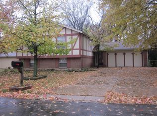 63 Crescent Hills Dr, Saint Peters, MO