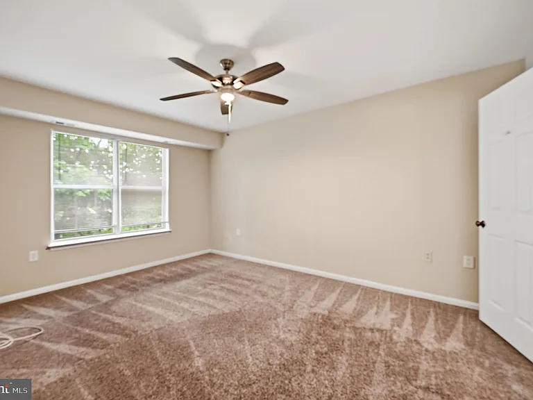 8909 Sugarwood Ln #8909 — Photo 21