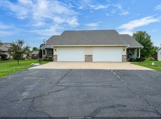 N1844 Lily Of The Valley Ct, Greenville, WI 54942