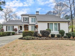 9900 Bankside Dr, Roswell, GA 30076