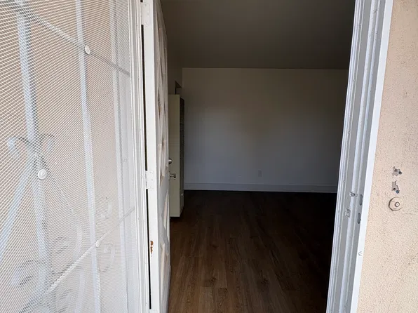 15953 Orange St, Hesperia, CA 92345