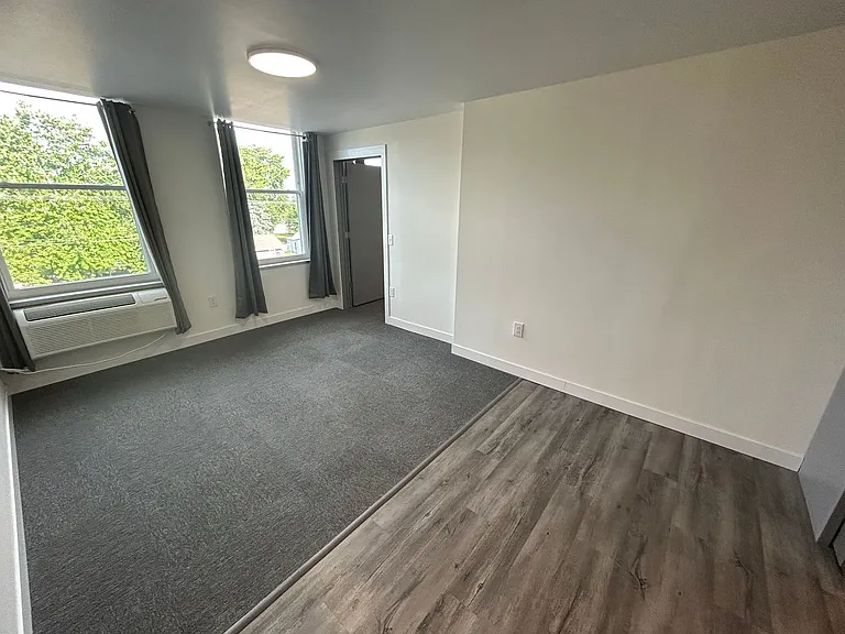 703 N Park 704 Tarn — Photo 52