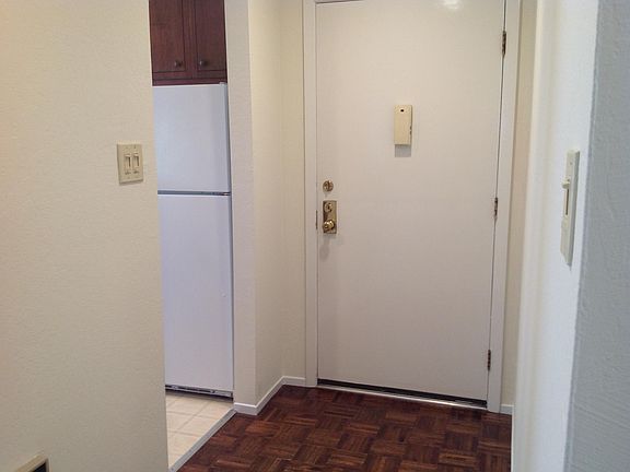 2nd image of 2011 Parrott Dr APT 4