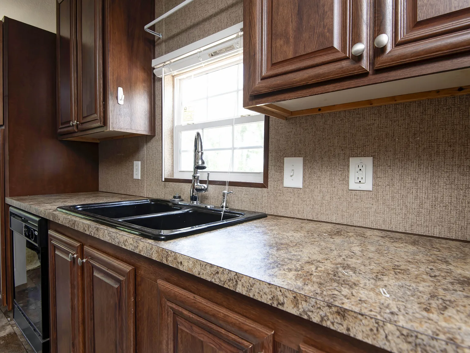 182 Taney Street - 1 — Photo 3