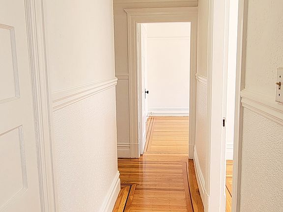 Hallway into apartment