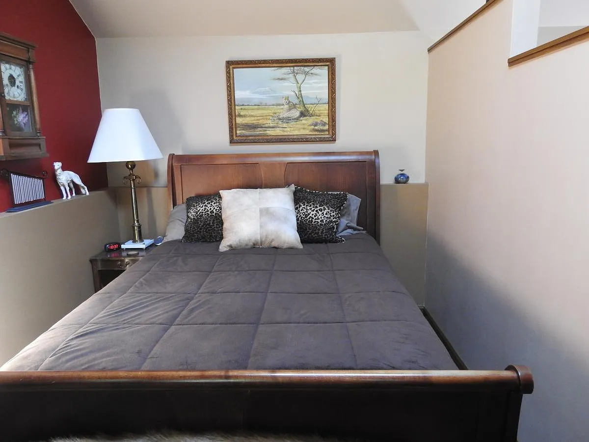 Studio, 577 sqft, $2,100 — Photo 2